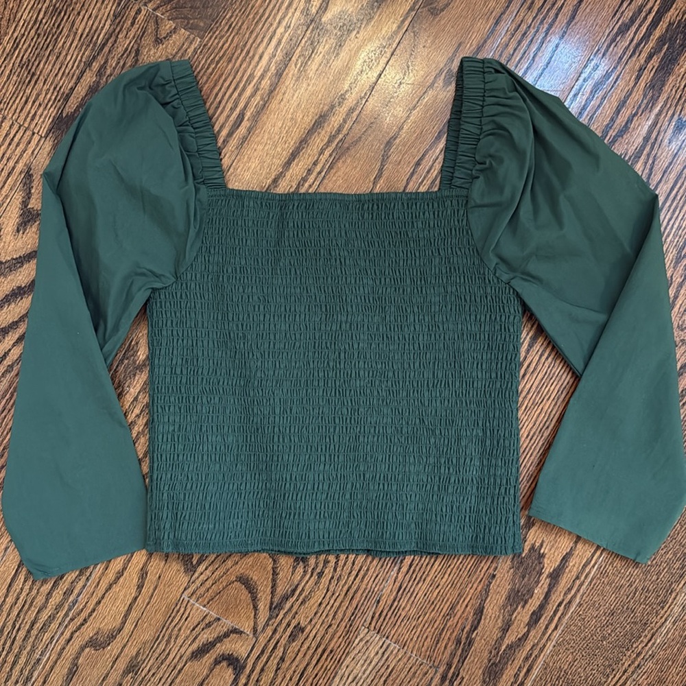 BB Dakota Sleeve Me Alone Smocked Puff Sleeve Cotton Top L Green Pastures